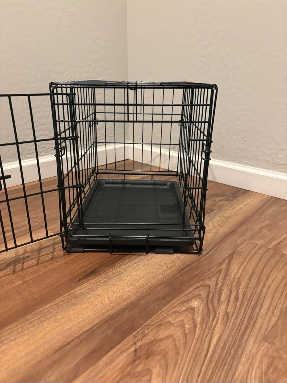 Black Metal Wire Dog Crate Carrier with Removable Tray
